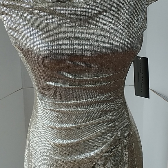 Tahari ASL, Metallic Long Gown, Sz 2 - Picture 4 of 16